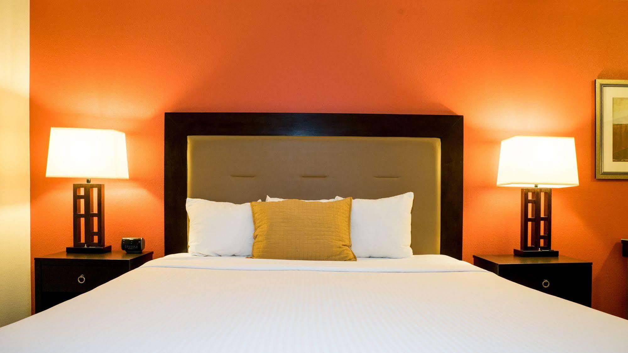 6 - Hills, Ca Hotel Anaheim