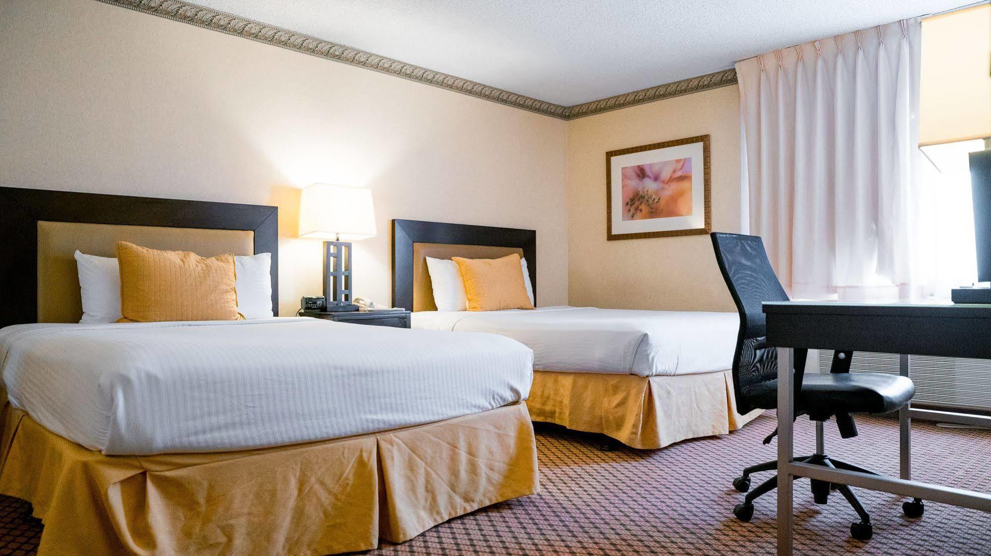 Hotel 6 - Hills, Ca 2*