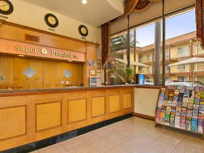 Super 8 By Wyndham Anaheim/disneyland Drive 2*