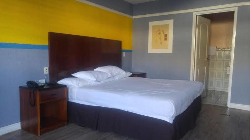 Riviera Motel 2*