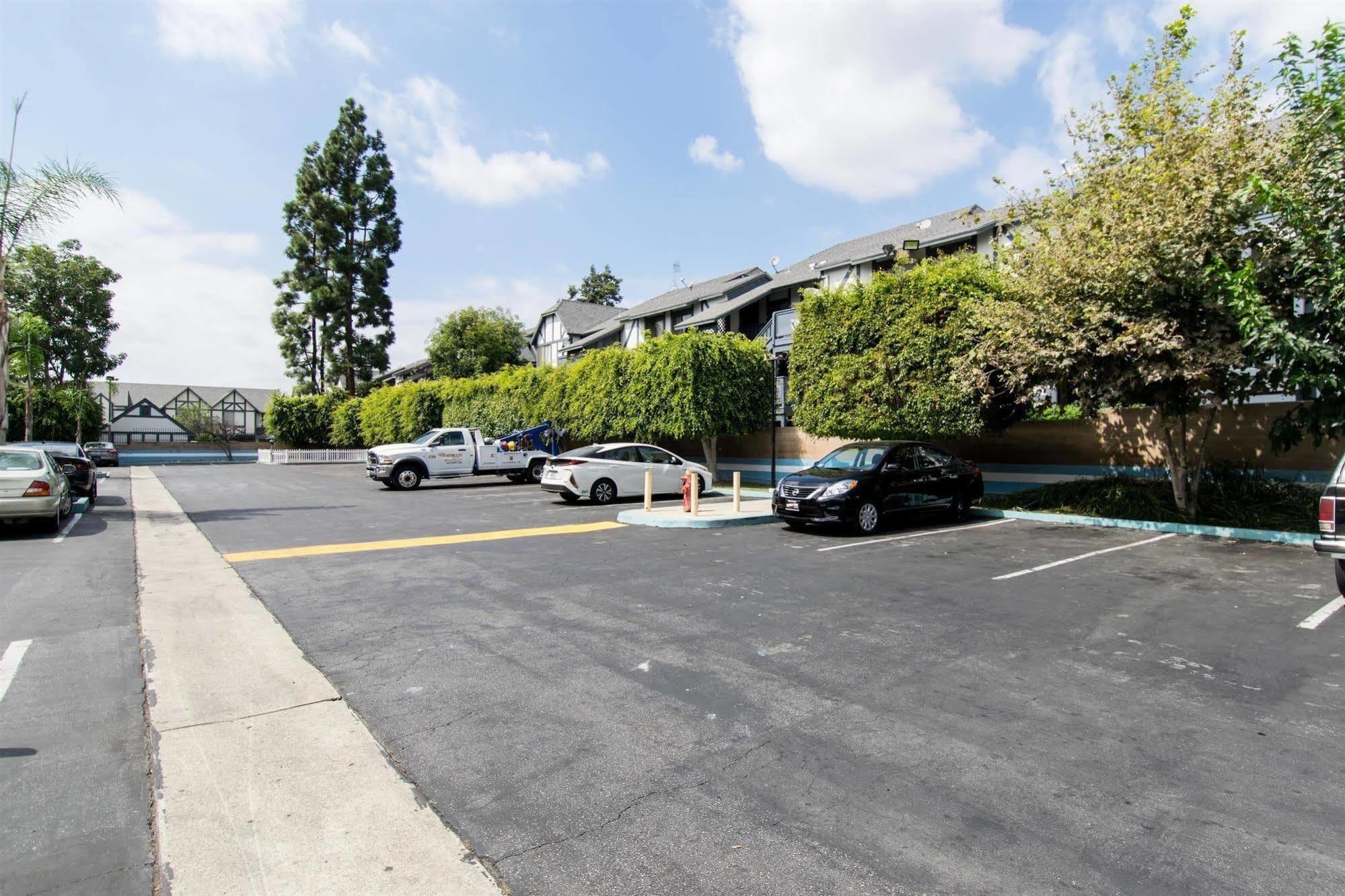 Hotel 6-anaheim, Ca - Buena Park