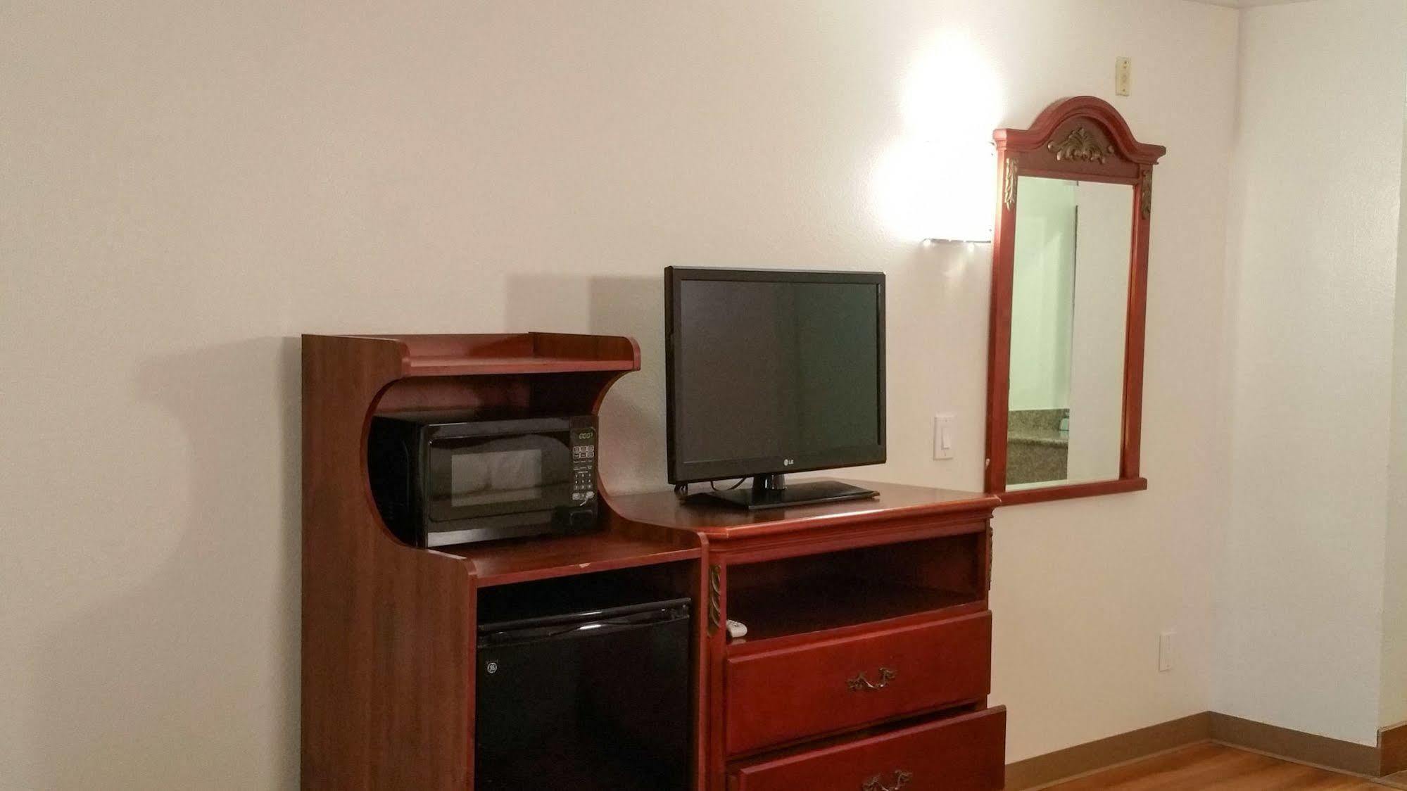 Hotel 6-anaheim, Ca - Buena Park Anaheim