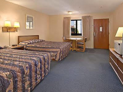 Days By Wyndham West Hotel Anaheim