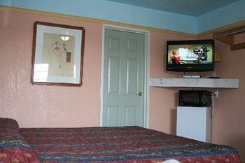 Riviera Motel 2*