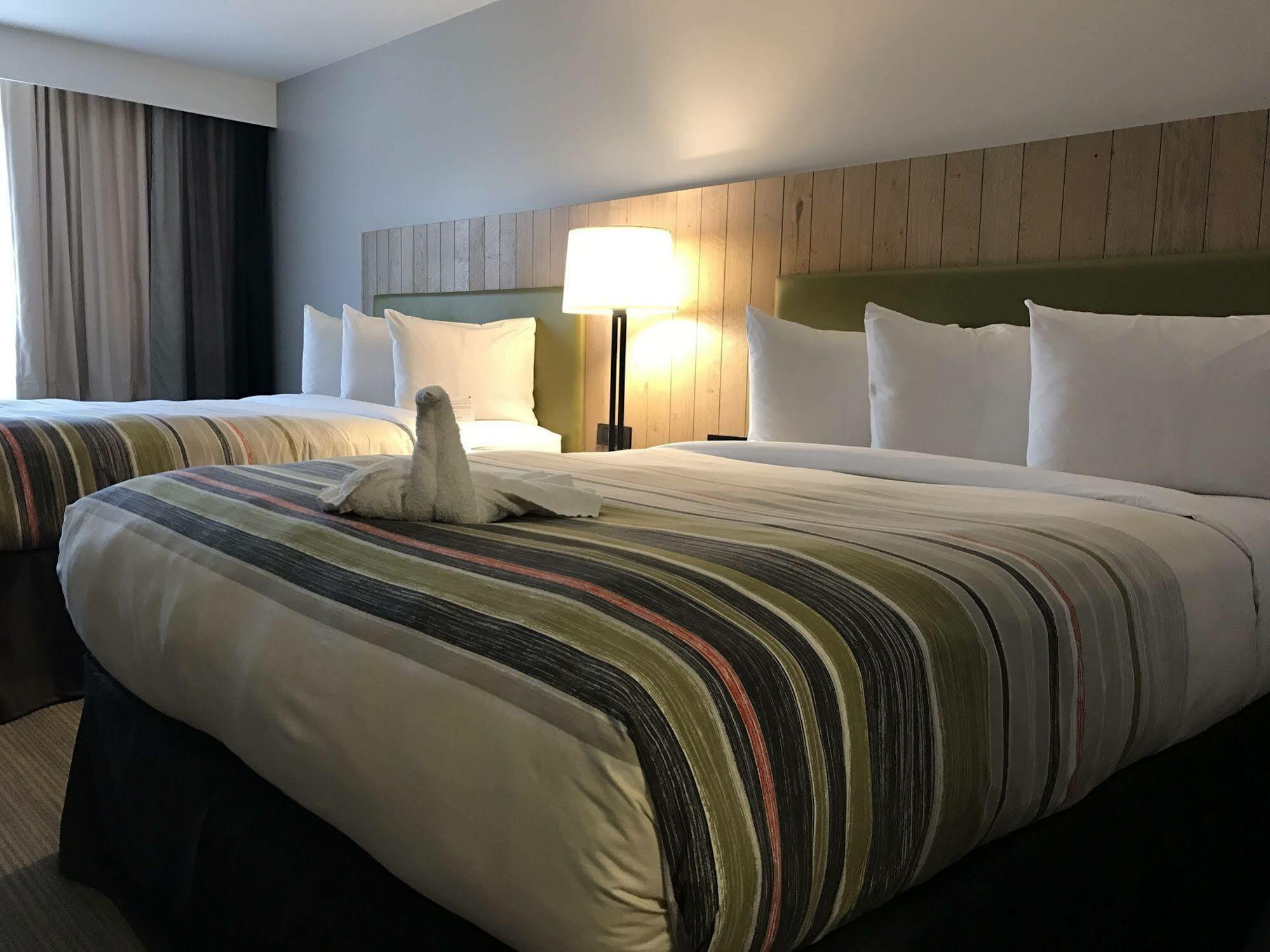 Hotel Suncoast Anaheim, Tapestry Collection By Hilton