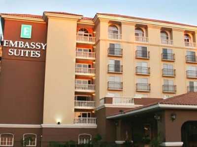 Hotel Embassy By Hilton North
