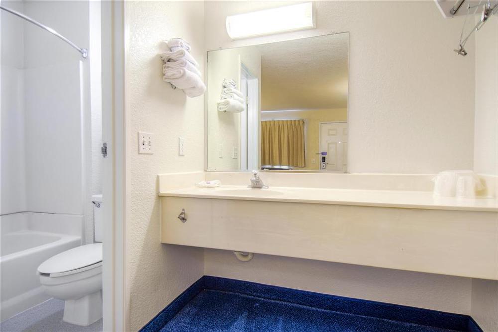 6-anaheim, Ca - Fullerton East Hotel 2*