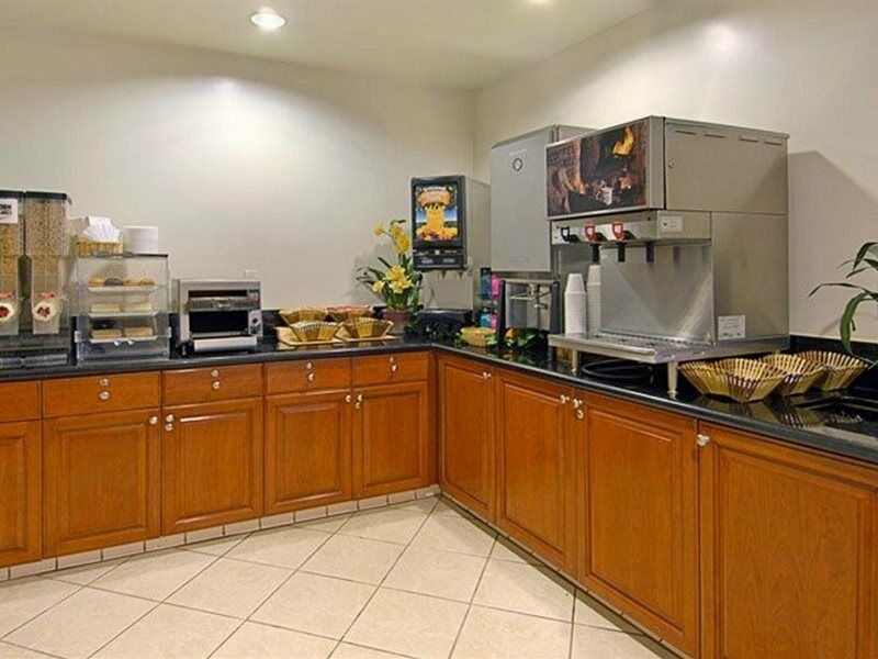 Hotel Travelodge & By Wyndham On Disneyland Dr Anaheim
