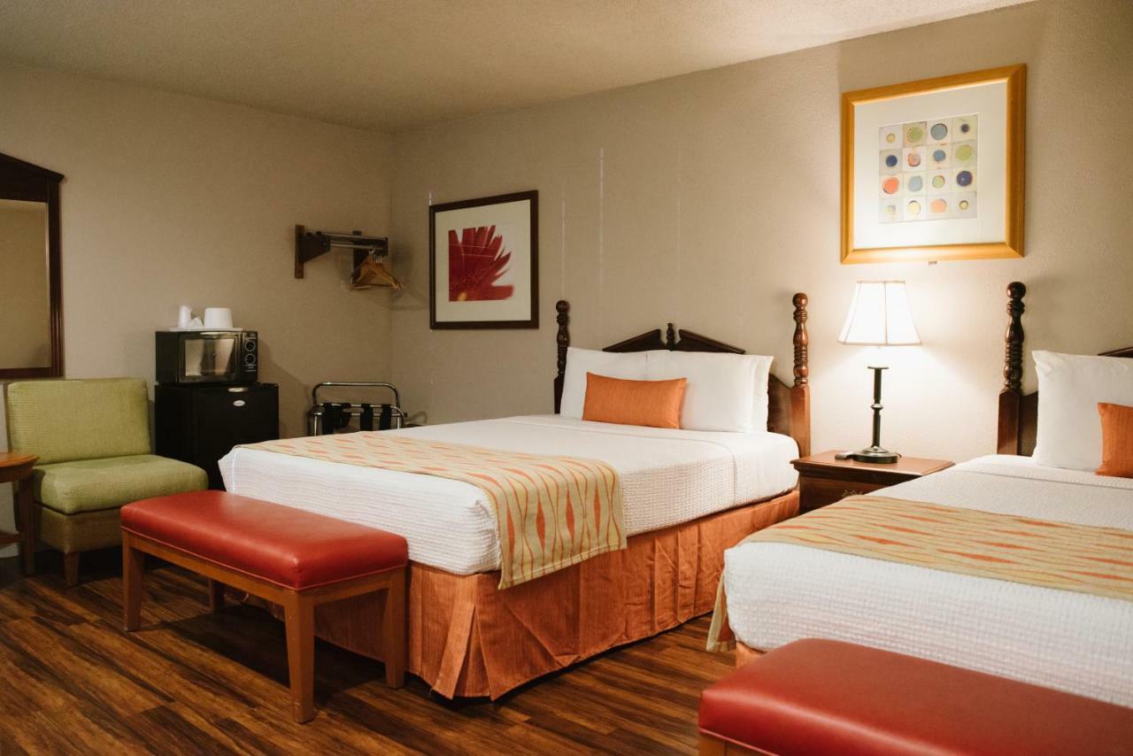 Hotel Alamo And - Convention Center 2*