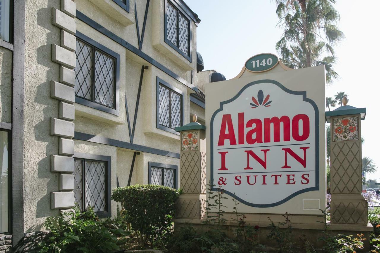 Alamo And - Convention Center Hotel