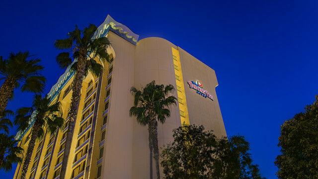 Hotel Disneys Paradise Pier Anaheim