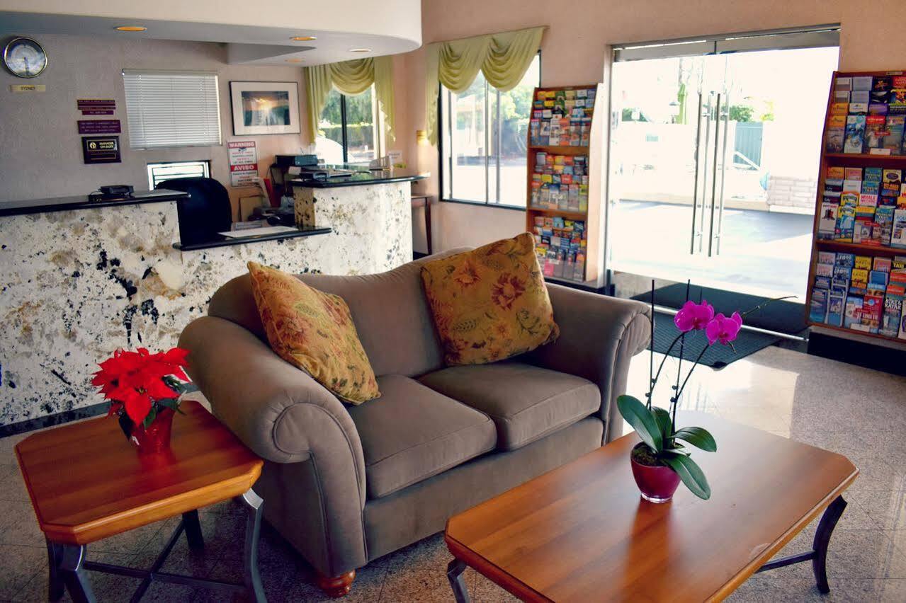 Days By Wyndham Near The Park