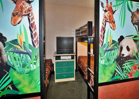 Express & Area By Ihg Anaheim