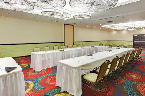 Express & Area By Ihg Hotel Anaheim