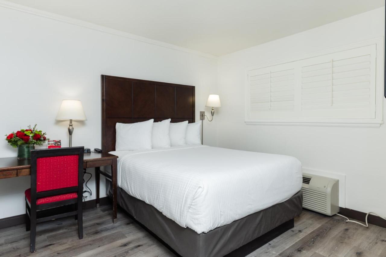 Hotel Alpine Near Convention Center And The Park