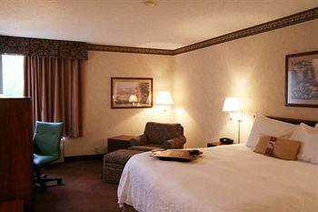 Express - West Hotel