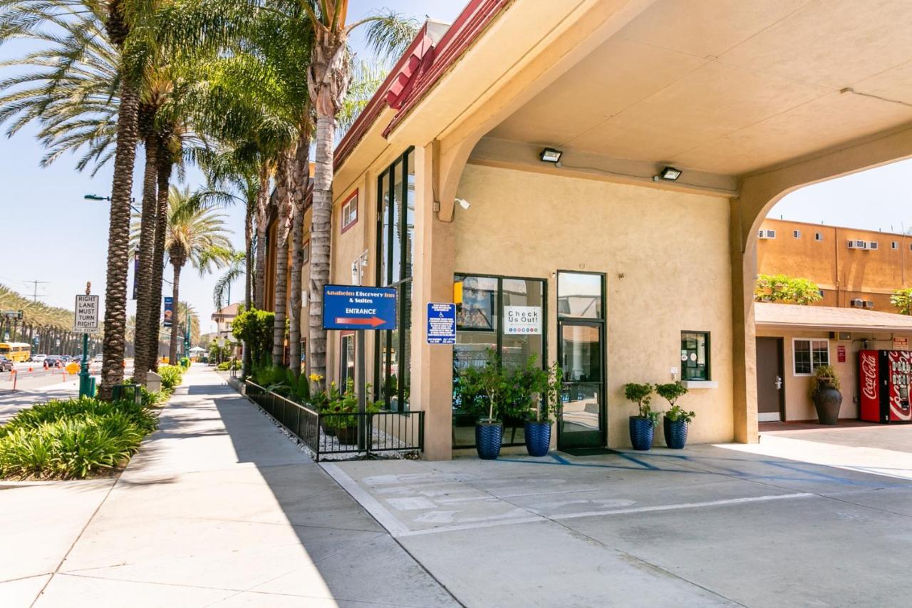 Motel Discovery And 2*