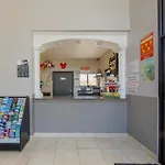 Anaheim Discovery Inn And Suites