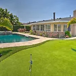 Quiet Anaheim Home With Pool, 5 Mi To Disney!