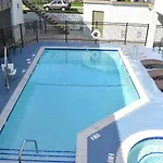 Signature Anaheim Maingate