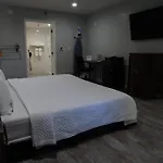 Capri Suites Anaheim