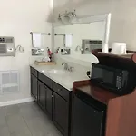 Akua Motor Hotel