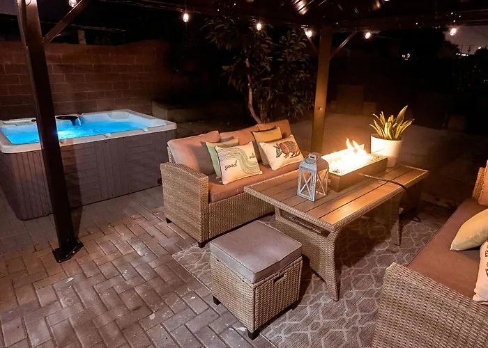 Cozy Home With Spa, Arcade, Near Disney & Expo
