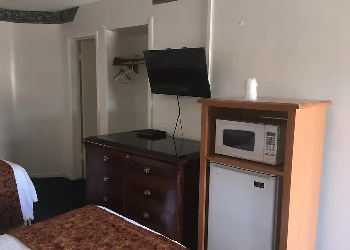 Frontier Motel