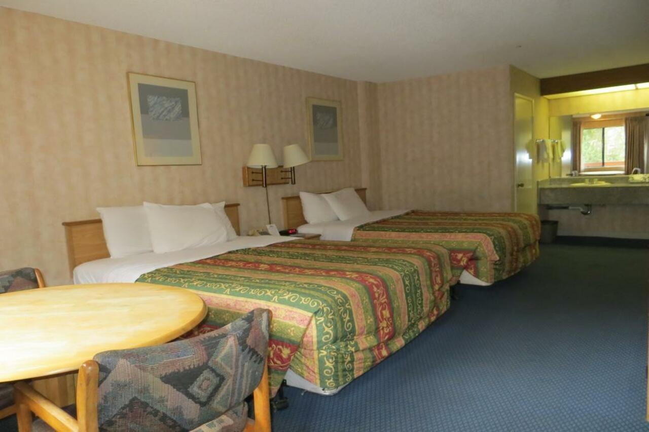 Days By Wyndham West Hotel 2*