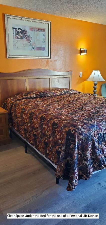 Motel National