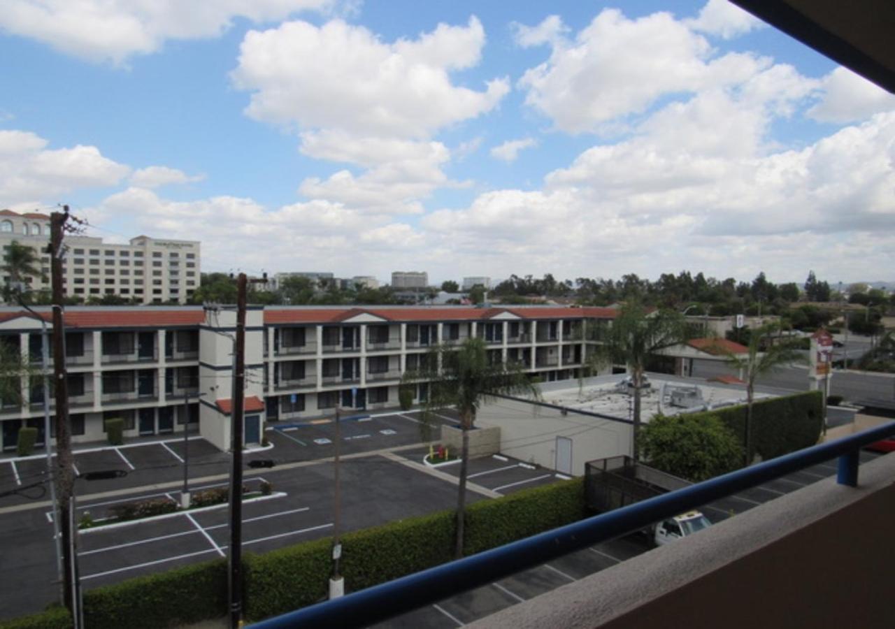 Capri Hotel Anaheim