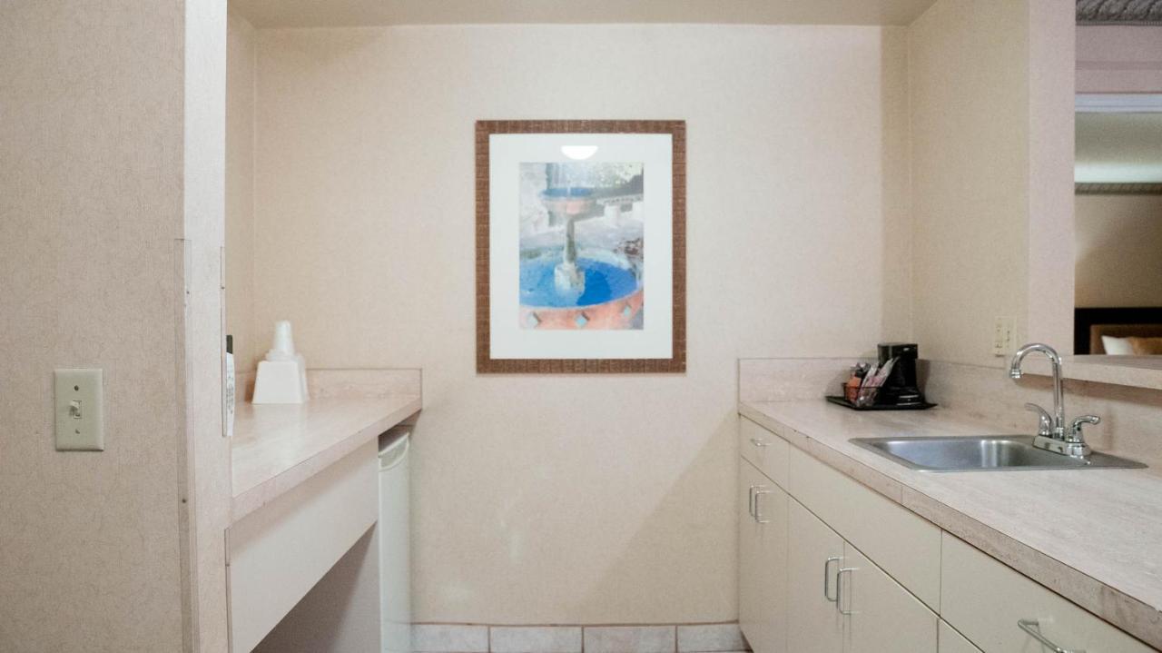 Hotel 6 Hills Ca 2*