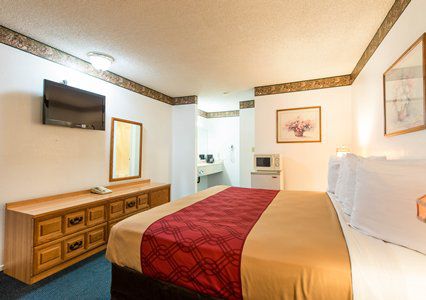 Motel Econo North 2*