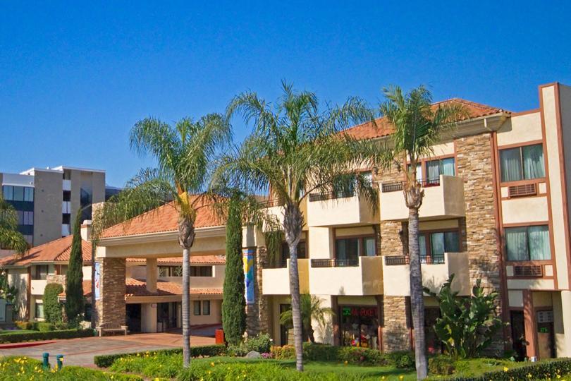 Tropicana & 3* Anaheim