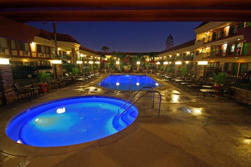 Tropicana & Hotel