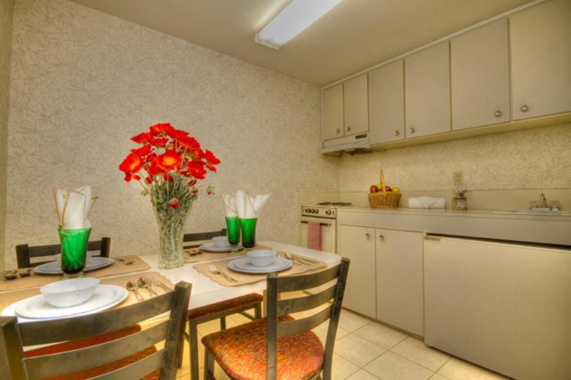 Hotel Tropicana & 3*