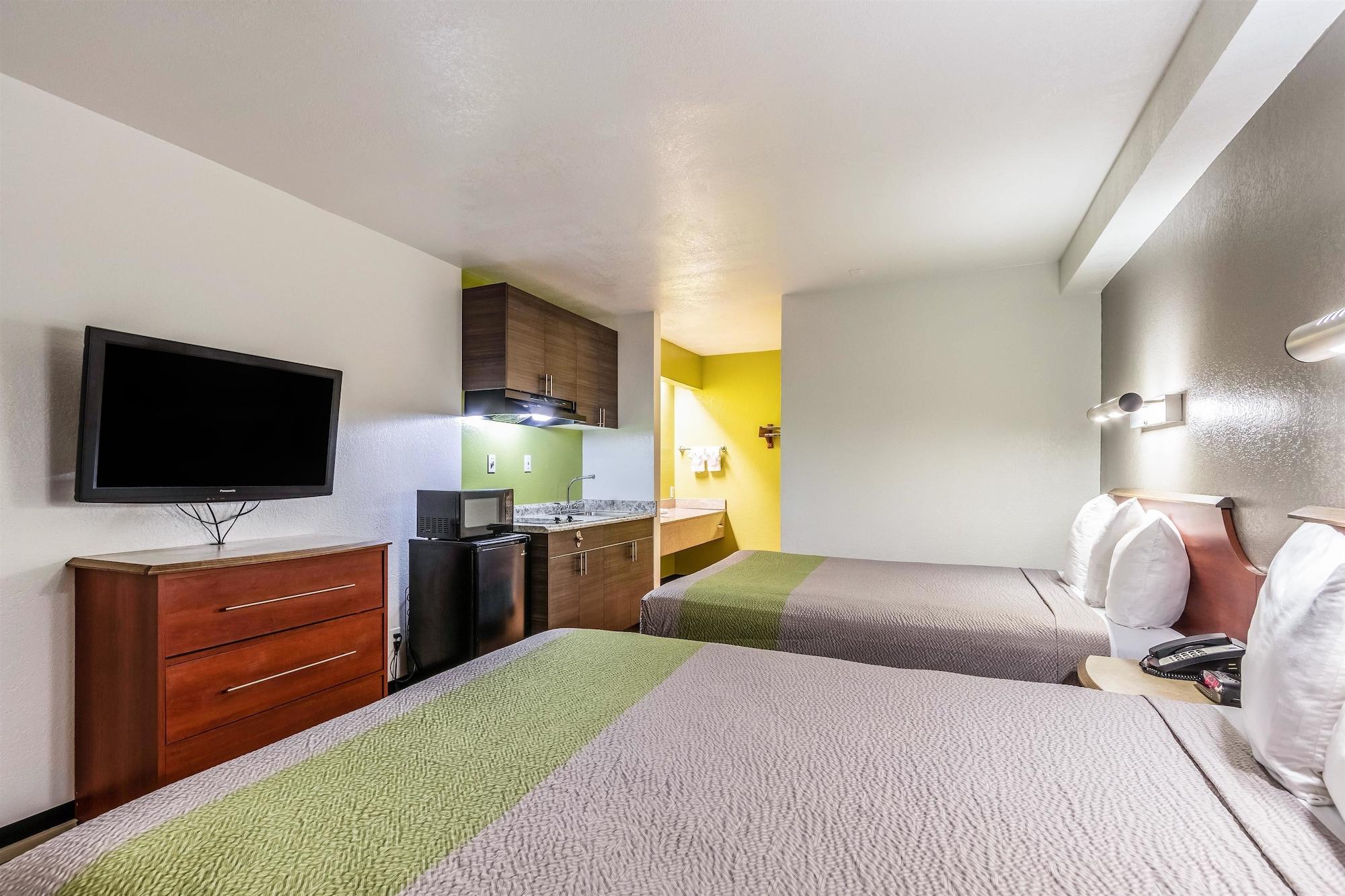 Hotel 6-anaheim, Ca Anaheim