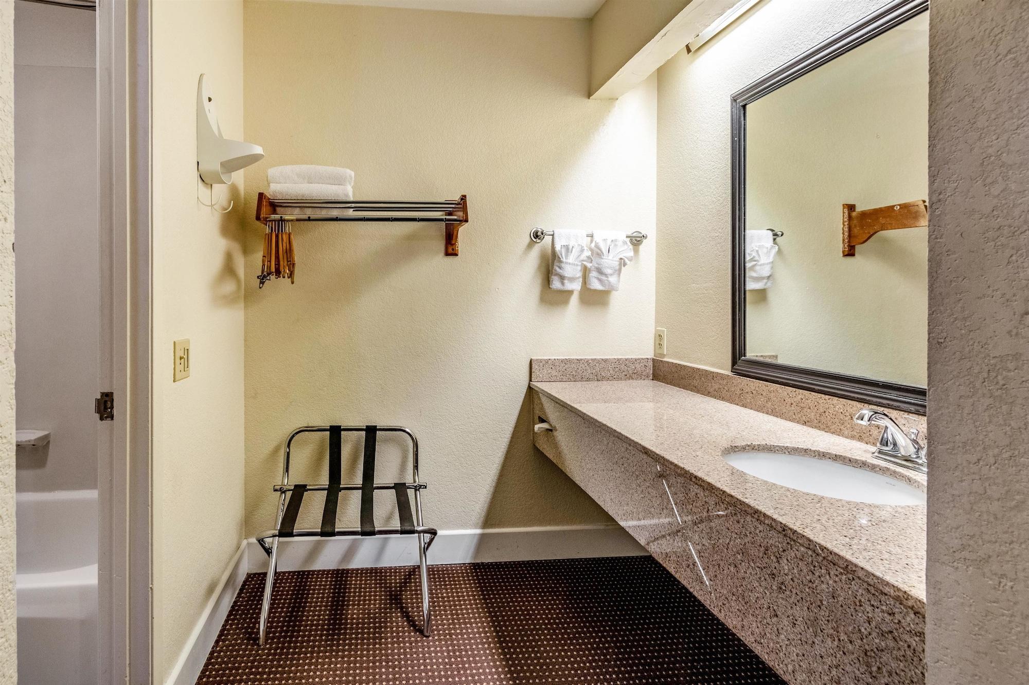 Hotel 6-anaheim, Ca Anaheim