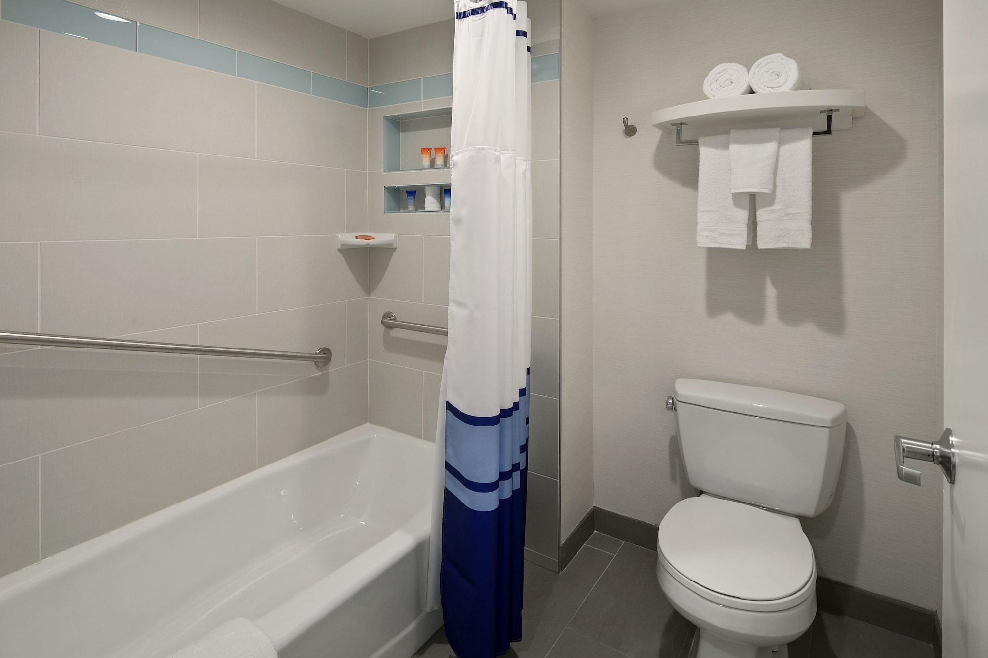 Hotel Tropicana & 3*