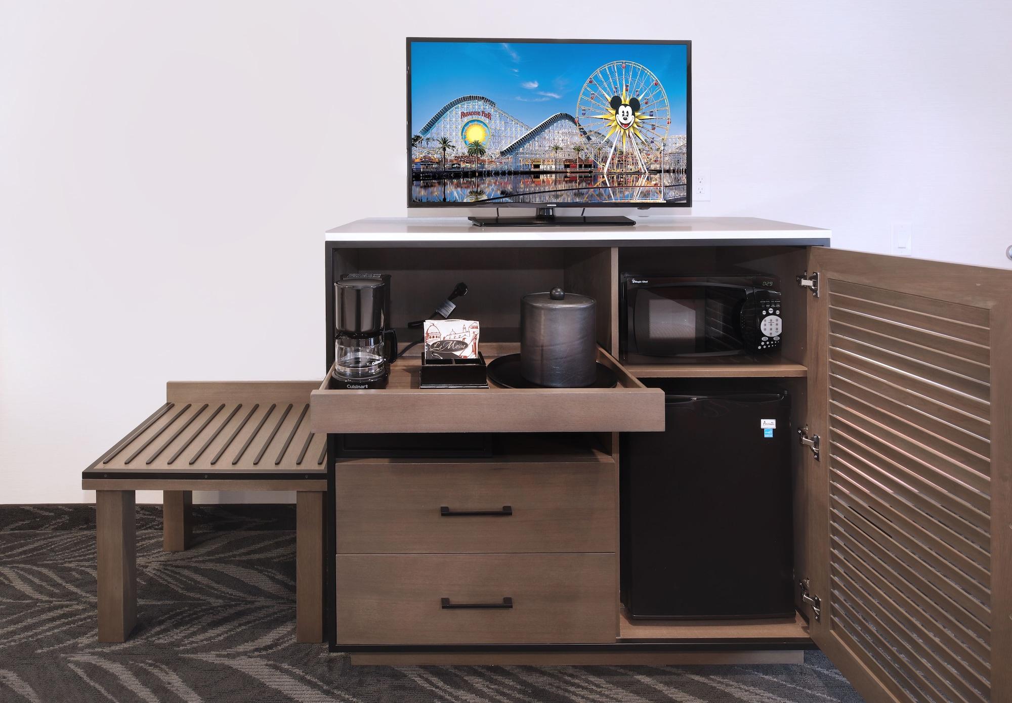 Hotel Tropicana &