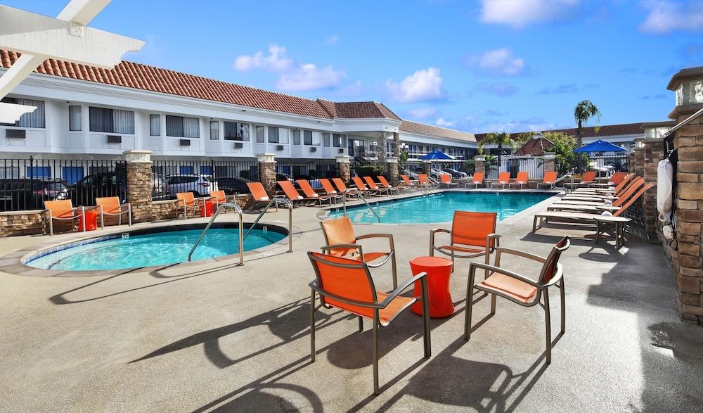 Hotel Tropicana & Anaheim
