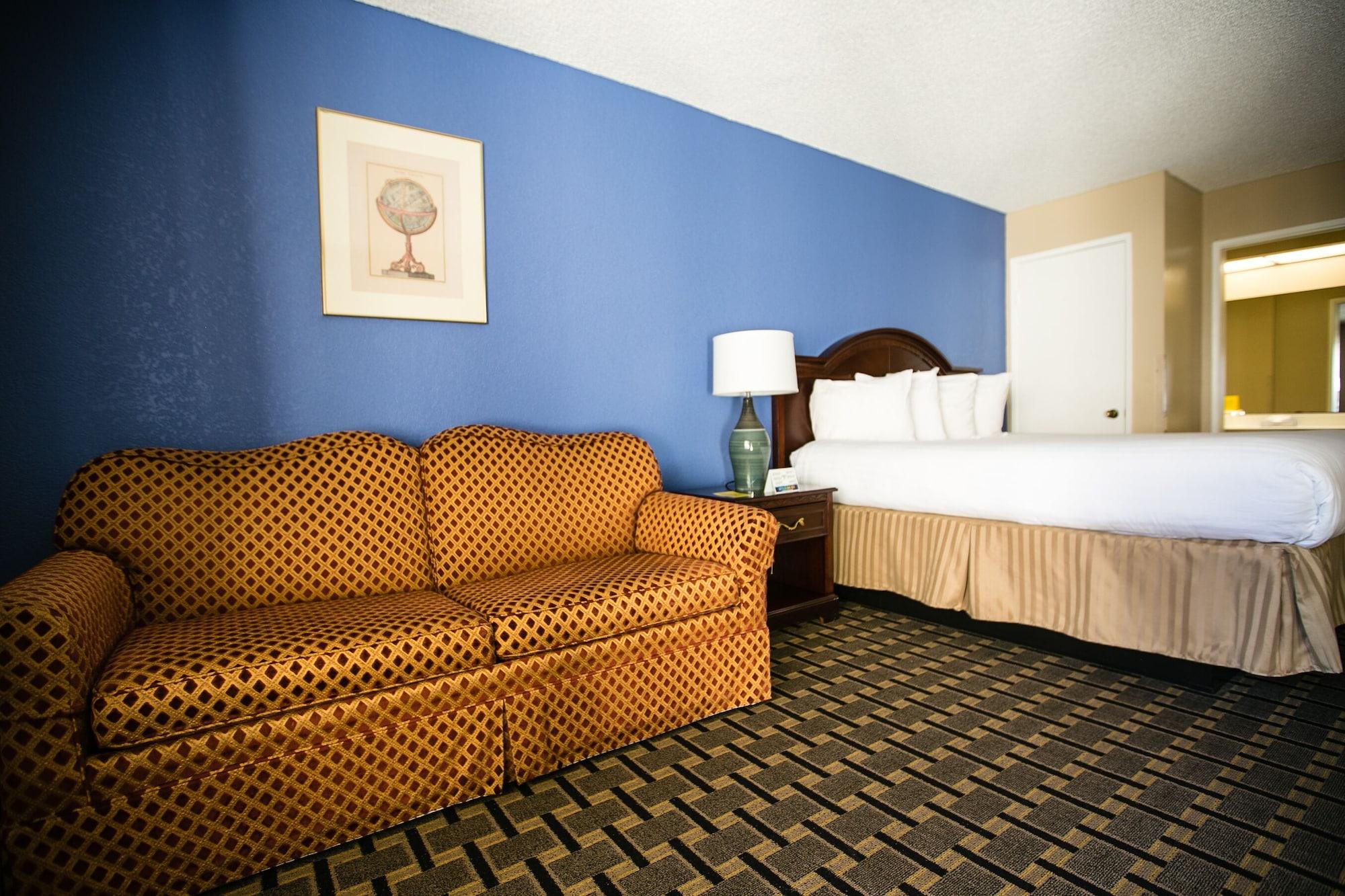 Carriage Hotel 3*