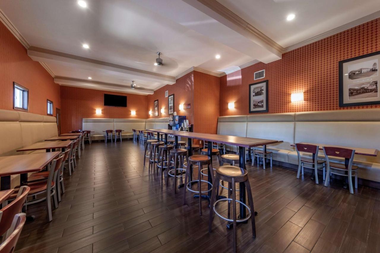 Hotel Western Stovall's 3*