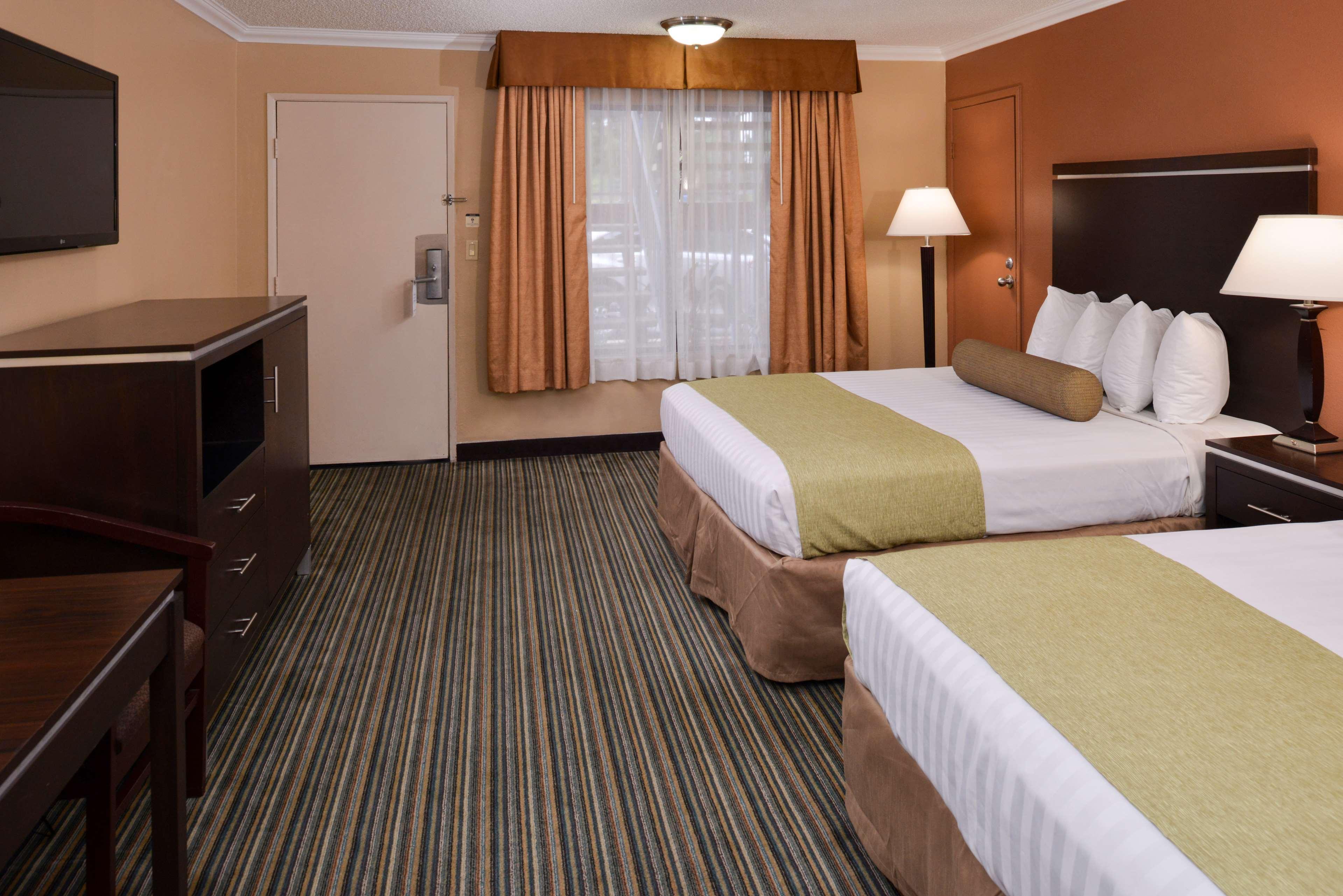 Western Courtesy - At The Park Hotel