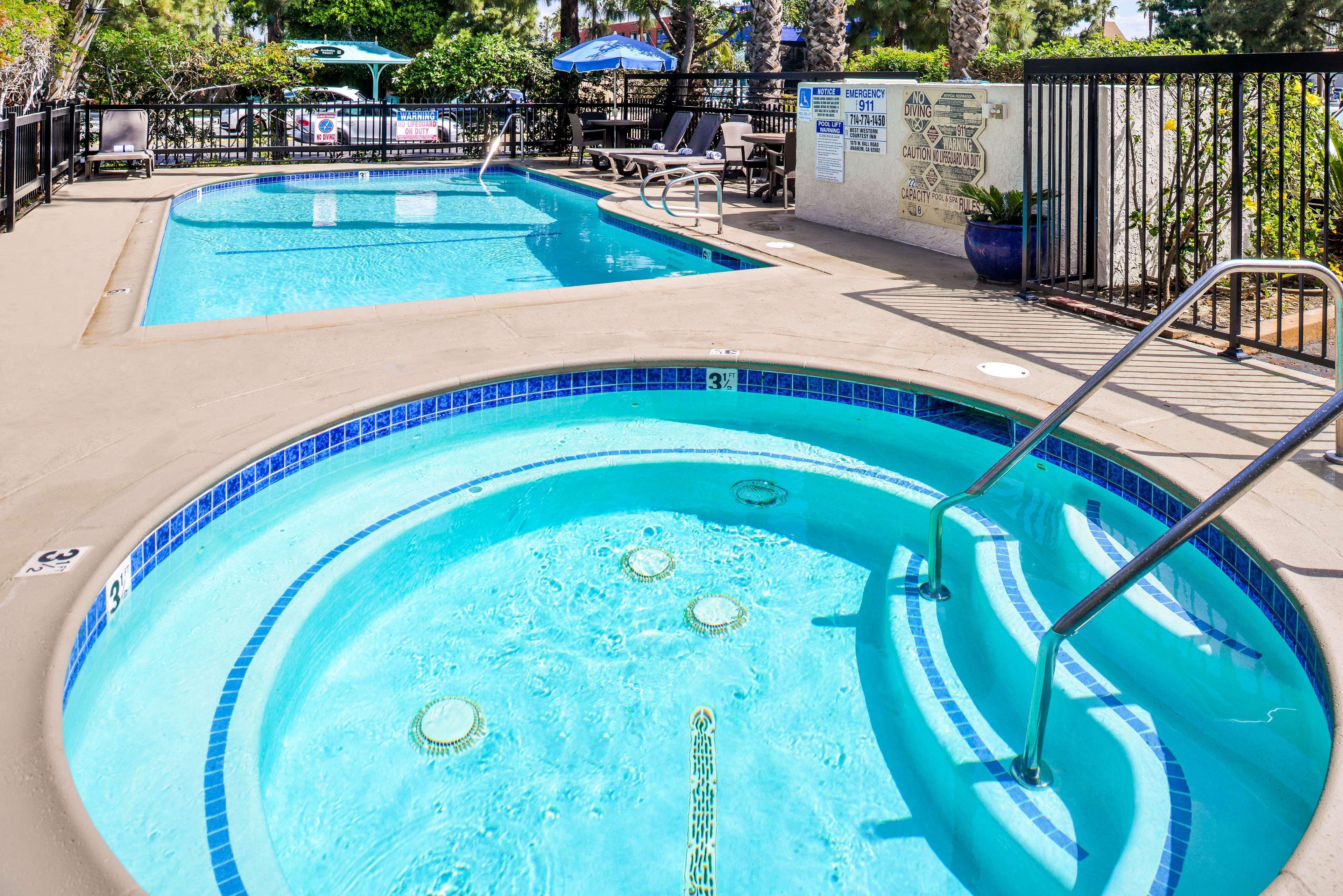 Western Courtesy - At The Park Hotel Anaheim