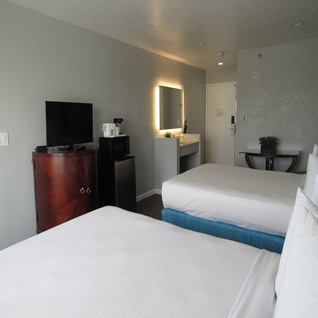 Capri Hotel