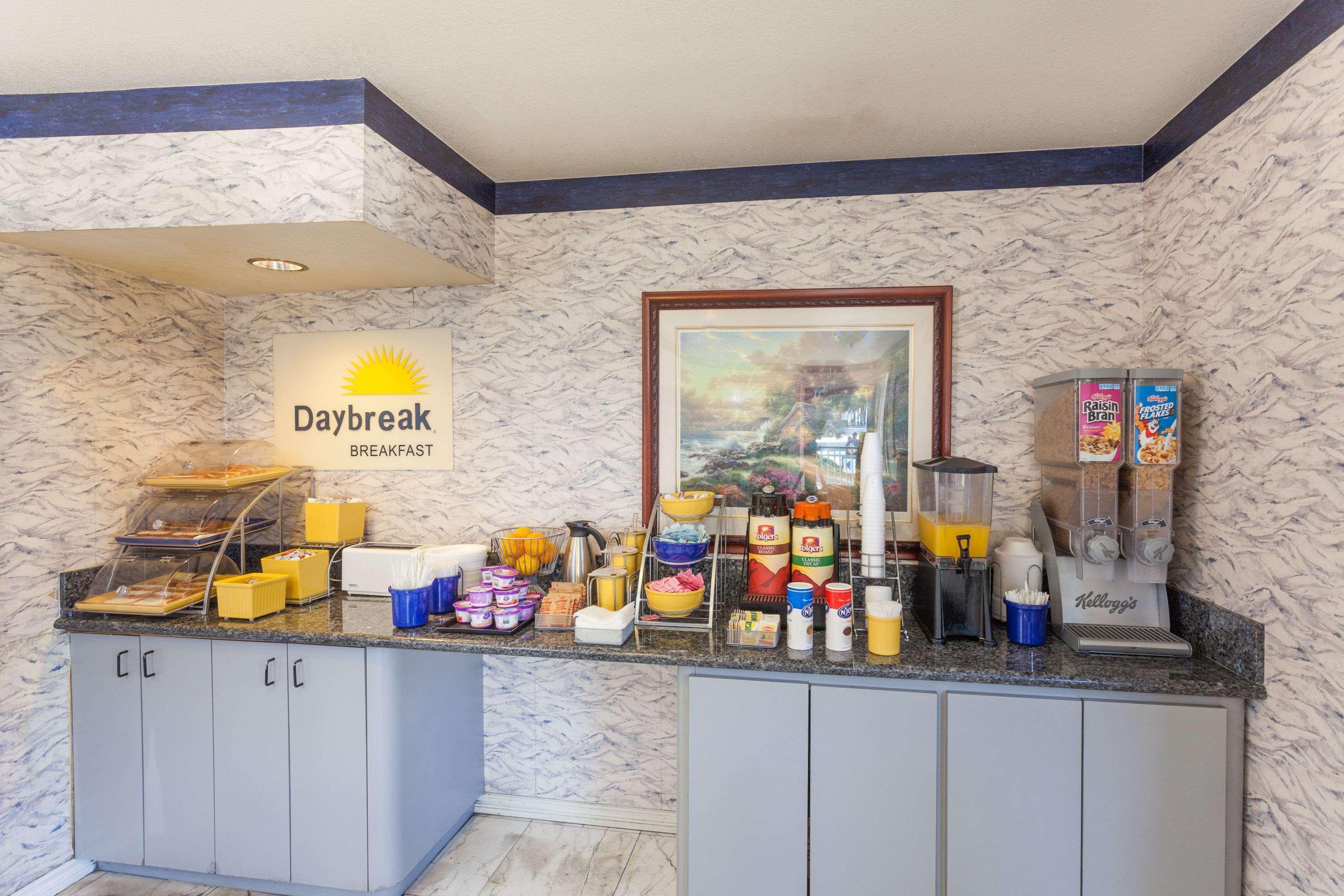 Days By Wyndham West Anaheim