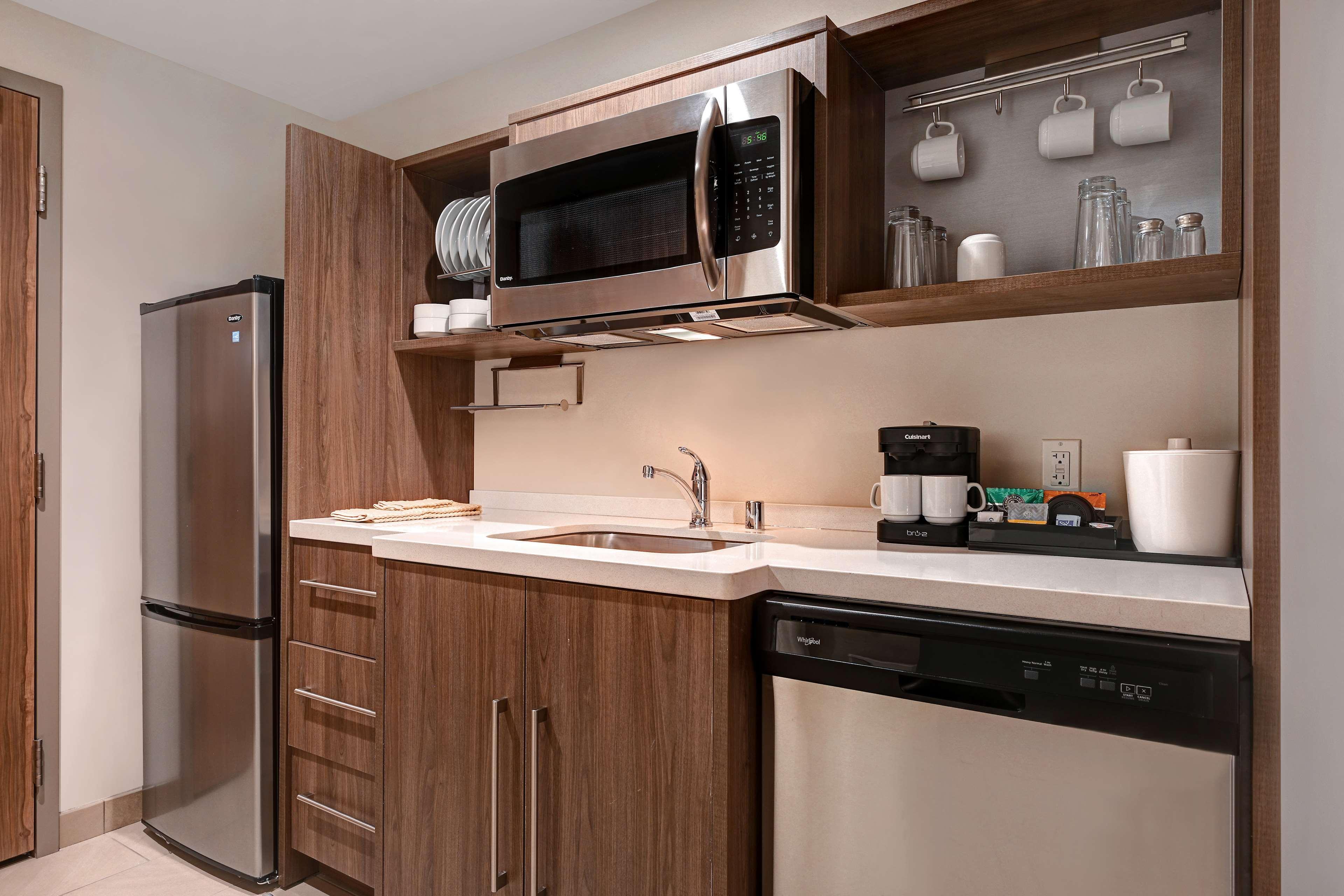 Hotel Home2 By Hilton Anaheim
