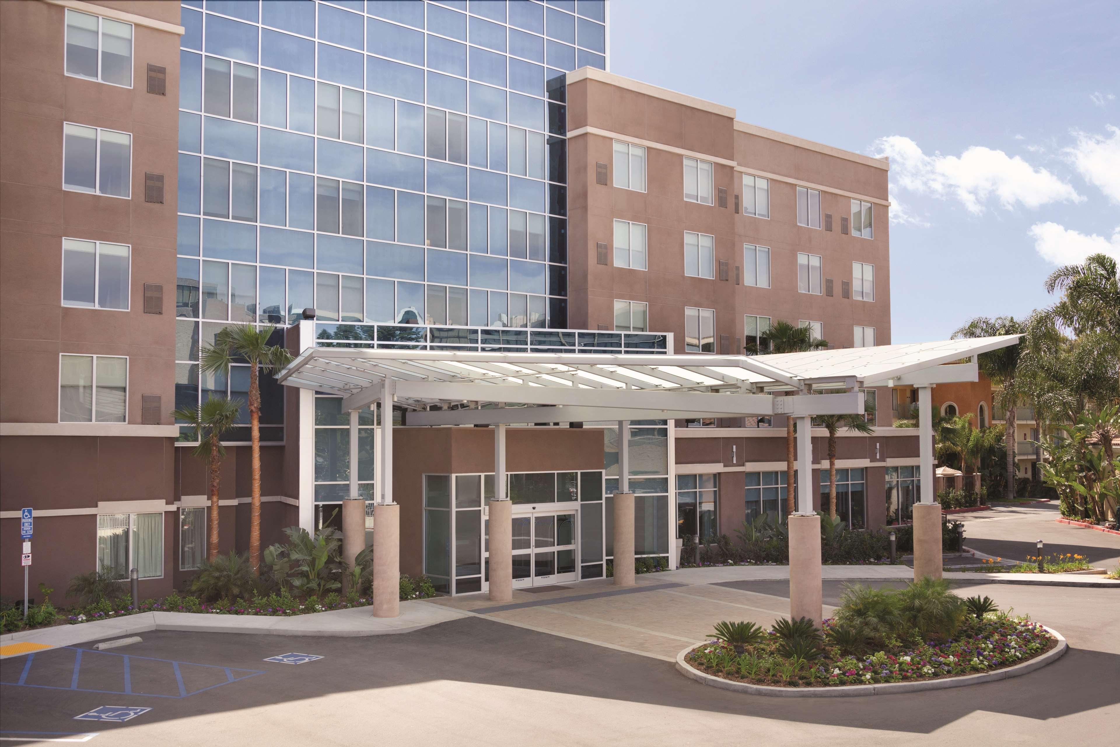 Hyatt Place At / Convention Center 3*