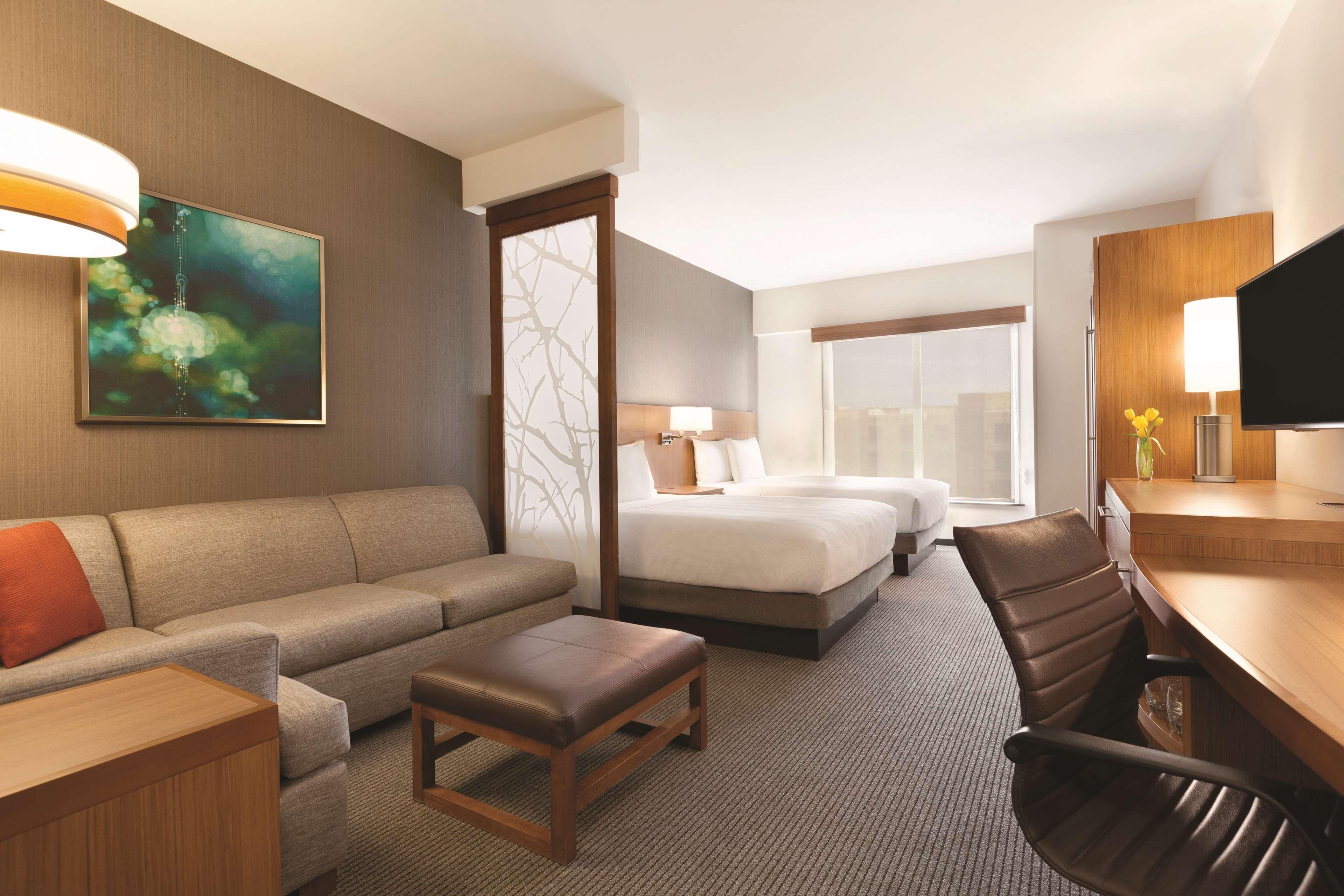 Hotel Hyatt Place At / Convention Center 3*